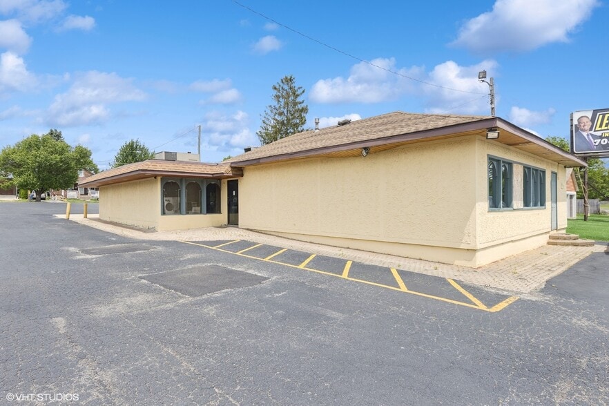 835 S River St, Aurora, IL for sale - Building Photo - Image 1 of 24