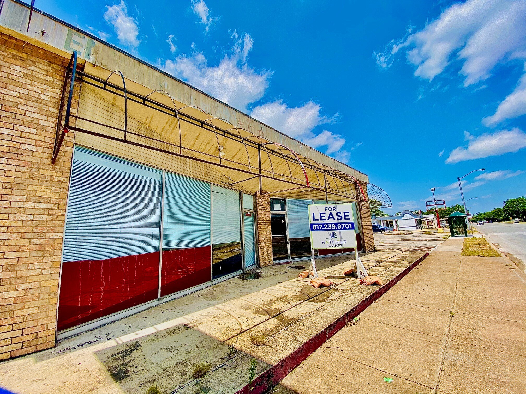 707 N Riverside Dr, Fort Worth, TX for sale Primary Photo- Image 1 of 1