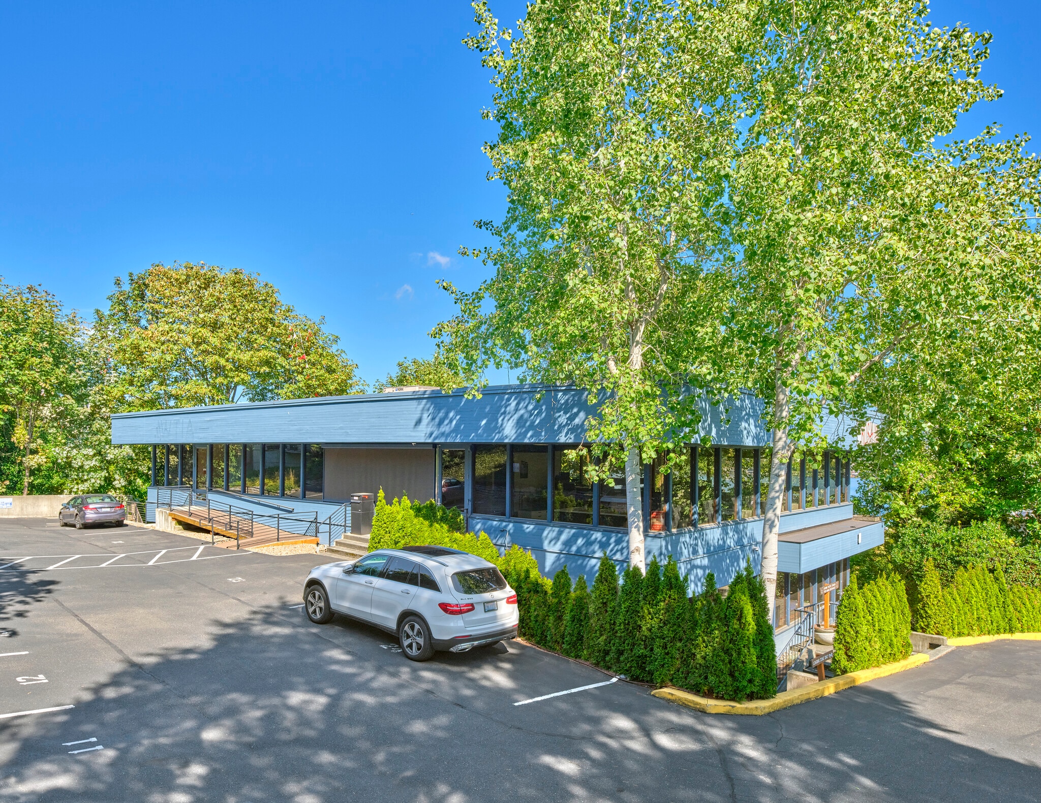 1721 8th Ave N, Seattle, WA for sale Building Photo- Image 1 of 1