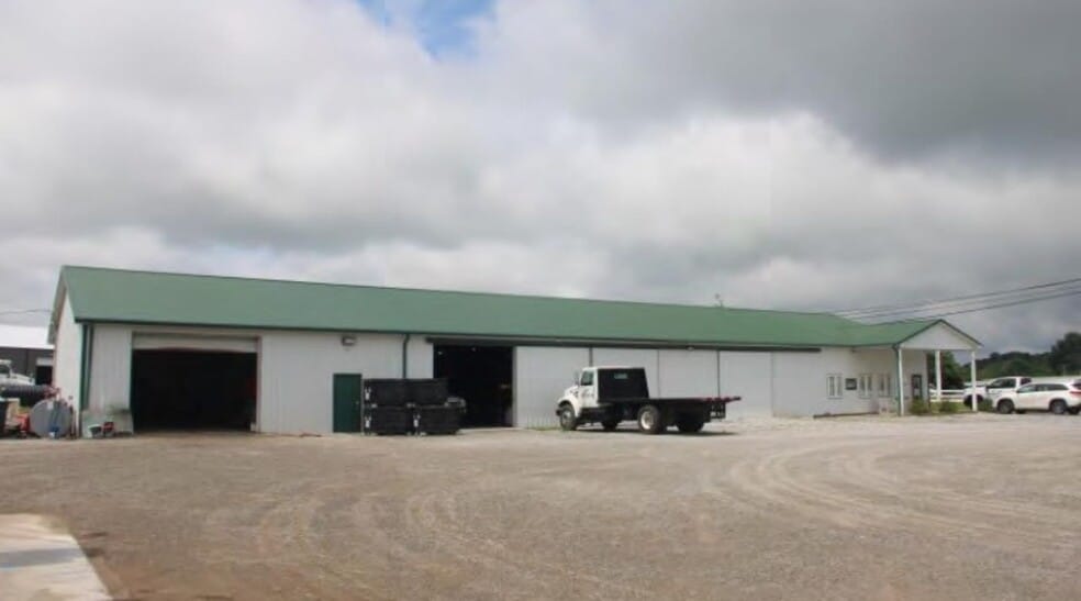 1498 S Columbia Ave, Campbellsville, KY for sale - Building Photo - Image 2 of 16