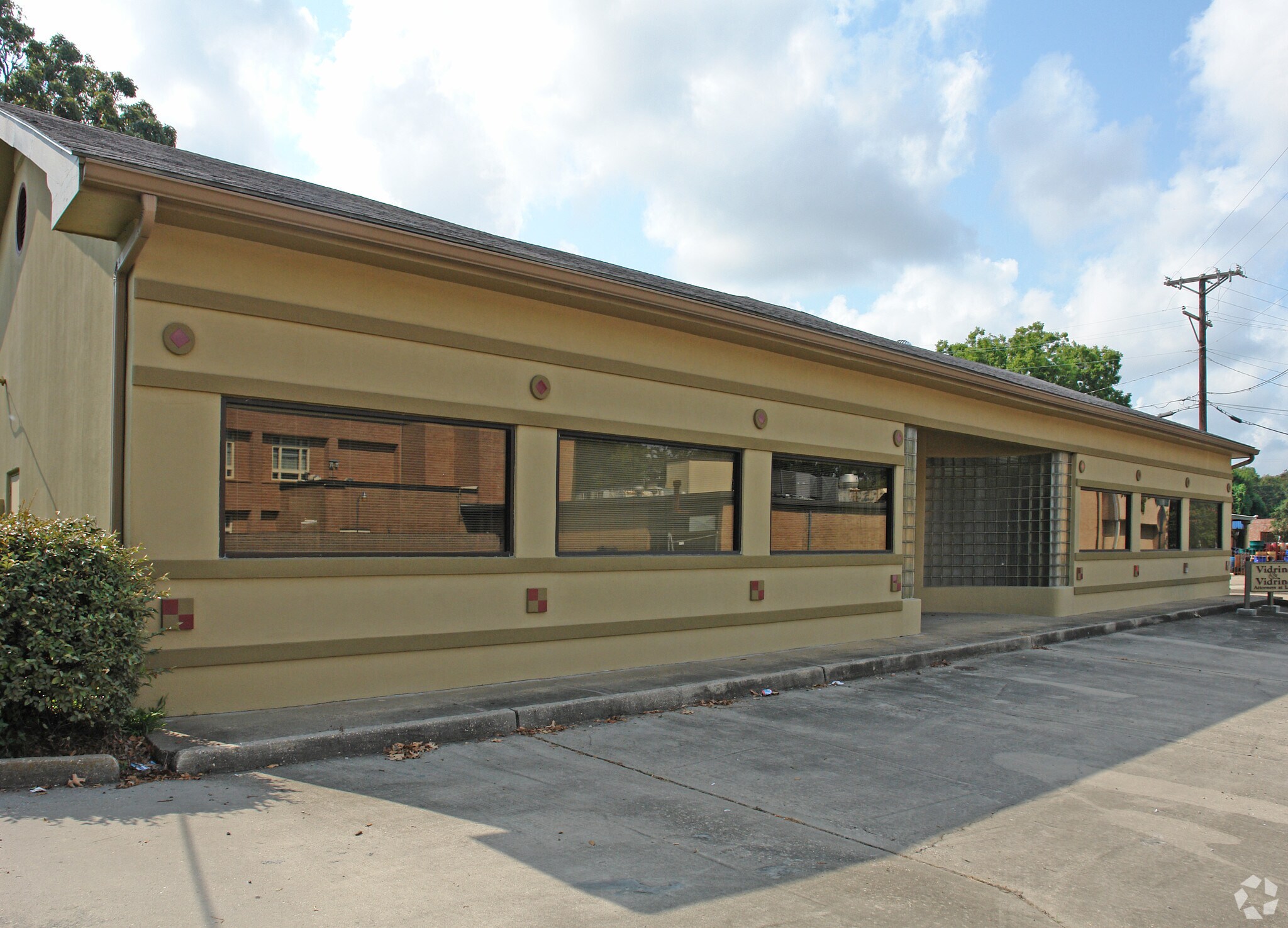 711 Pinhook Rd, Lafayette, LA for sale Primary Photo- Image 1 of 1