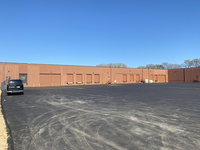 715 Florida Ave, Golden Valley, MN for lease - Building Photo - Image 3 of 5