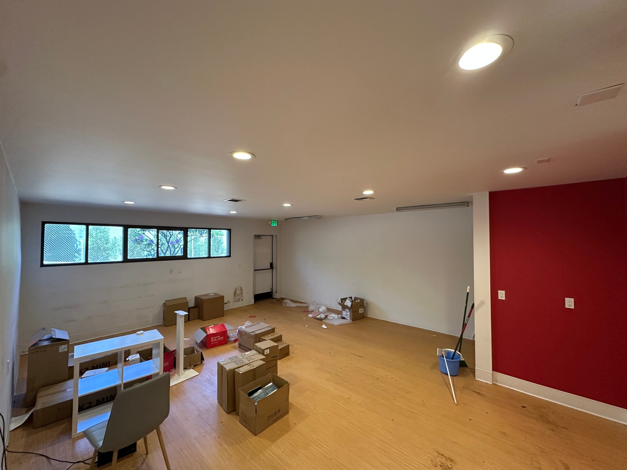 1805 136th Pl NE, Bellevue, WA for lease Interior Photo- Image 1 of 5