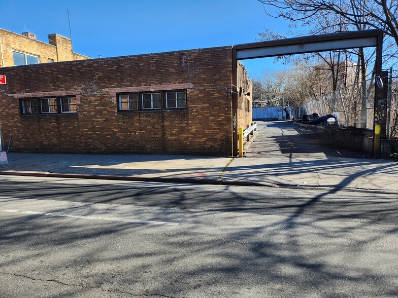 1882-1912 Atlantic Ave, Brooklyn, NY for lease - Building Photo - Image 3 of 10