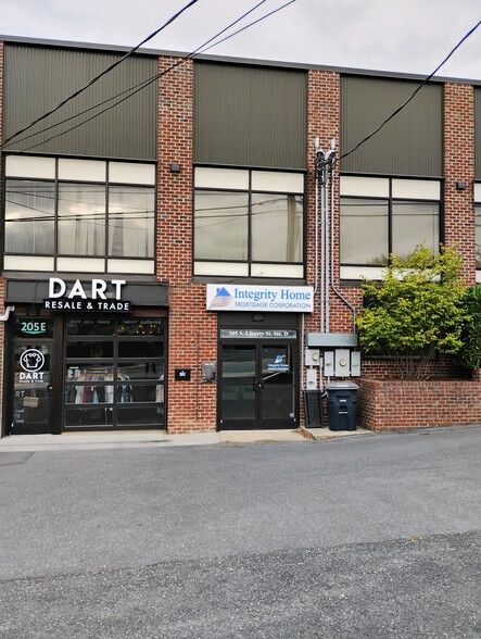 205 S Liberty St, Harrisonburg, VA for lease - Building Photo - Image 2 of 20