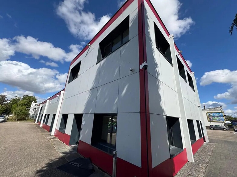 10 Rue Des Potiers D'Etain, Metz for lease - Building Photo - Image 1 of 5