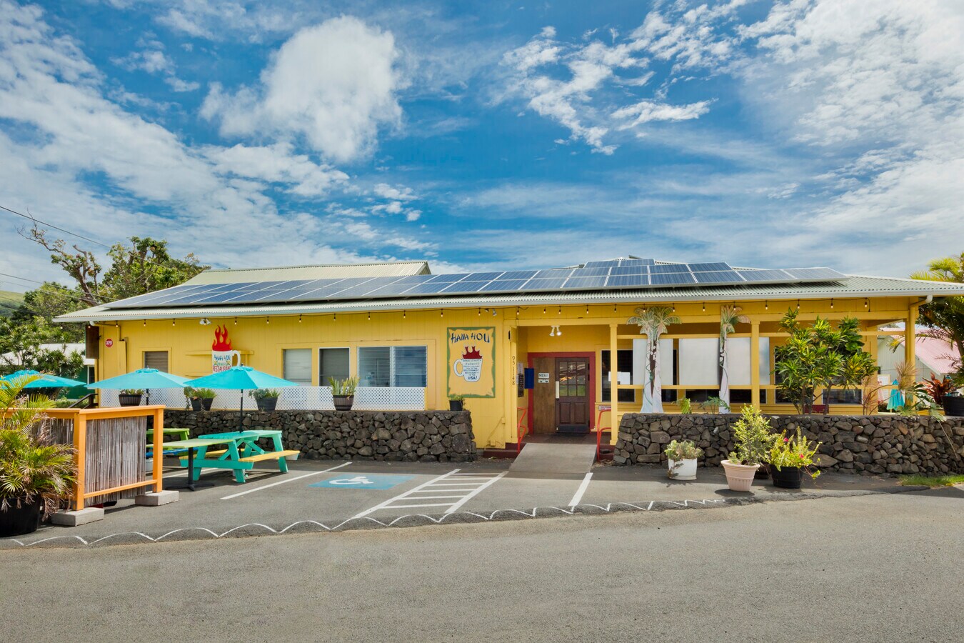 951148 Naalehu Spur RD., Naalehu, HI 96772 Incredible