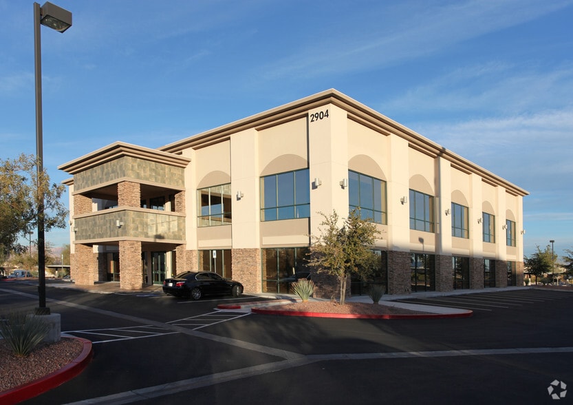 2904 W Horizon Ridge Pky, Henderson, NV for lease - Primary Photo - Image 1 of 84
