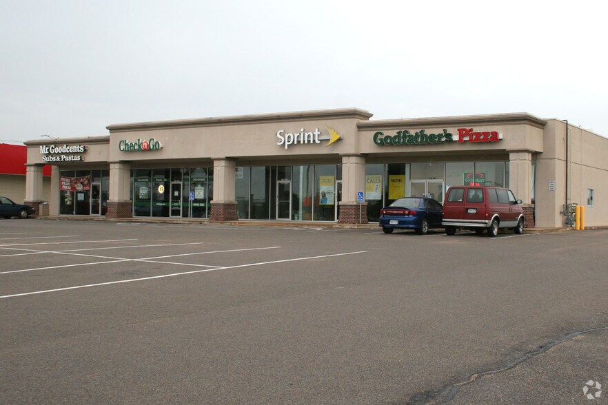 320 N Rock Rd, Derby, KS for sale - Primary Photo - Image 1 of 1