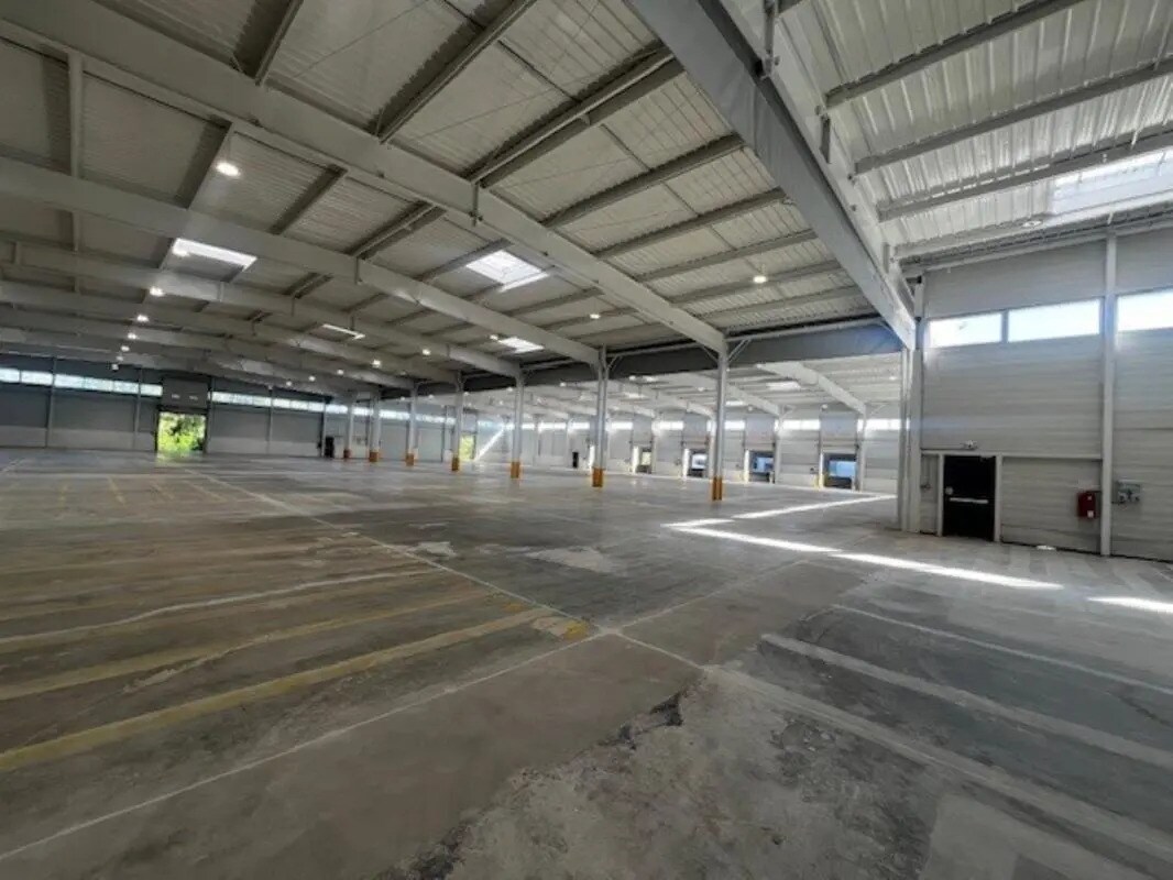 Industrial in Avignon for lease Interior Photo- Image 1 of 15