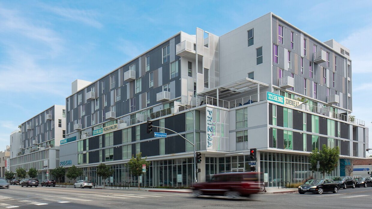 900 N La Brea Ave, West Hollywood, CA for lease Building Photo- Image 1 of 5