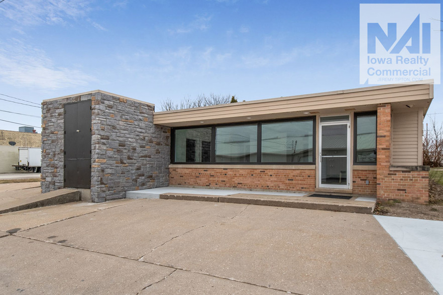 115 30th Street Dr SE, Cedar Rapids, IA for lease - Primary Photo - Image 1 of 19