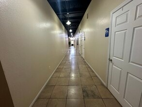 2211 E 7th Ave, Tampa, FL for lease Interior Photo- Image 2 of 7