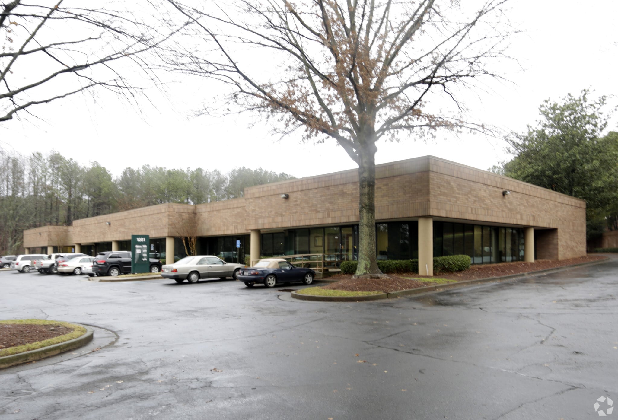1275 Kennestone Cir, Marietta, GA for lease Primary Photo- Image 1 of 12