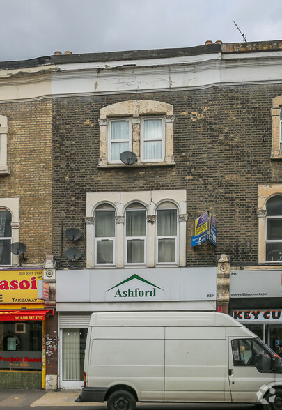 849 High Rd, Ilford for lease - Primary Photo - Image 1 of 6