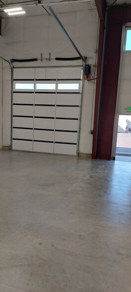 3015 W Directors Row, Salt Lake City, UT for lease - Building Photo - Image 2 of 9