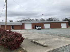 472 Grimes Blvd, Lexington NC - Warehouse