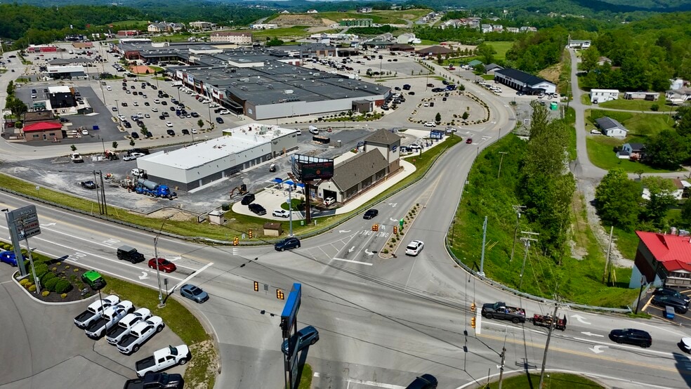 2600 Middletown Commons, White Hall, WV for lease - Building Photo - Image 3 of 71