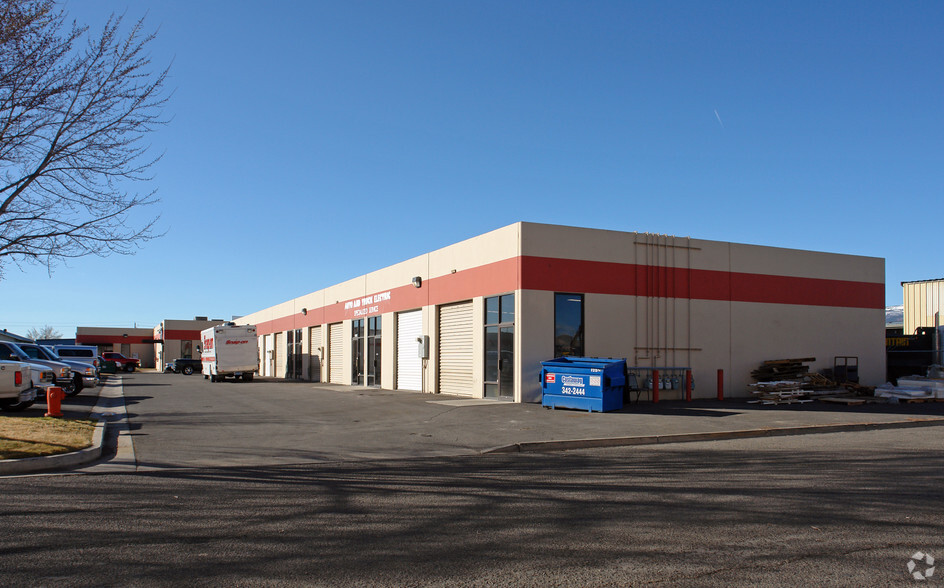 1233-1267 Gator Way, Sparks, NV for lease - Primary Photo - Image 1 of 2