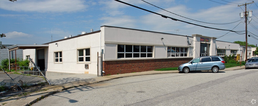 14-18 Neil Ct, Oceanside, NY for lease - Building Photo - Image 3 of 4