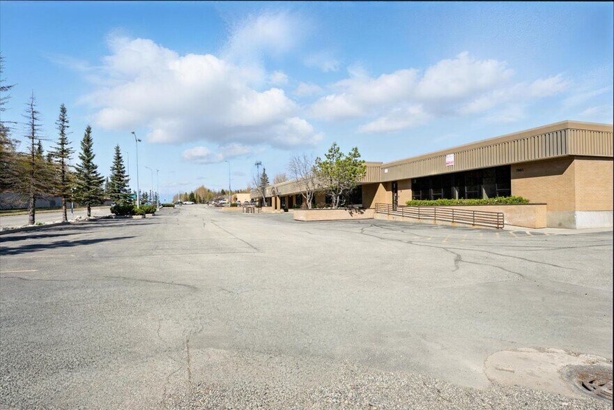7001 Jewel Lake Rd, Anchorage, AK for sale - Building Photo - Image 2 of 37