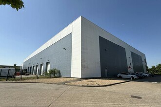 Premier Park Rd, London for lease Building Photo- Image 1 of 7