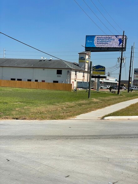 3409 Houston St, Rosenberg, TX for sale - Building Photo - Image 1 of 5