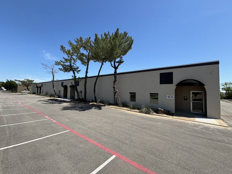 1523-1531 Central Park Dr, Hurst, TX for lease - Building Photo - Image 1 of 15