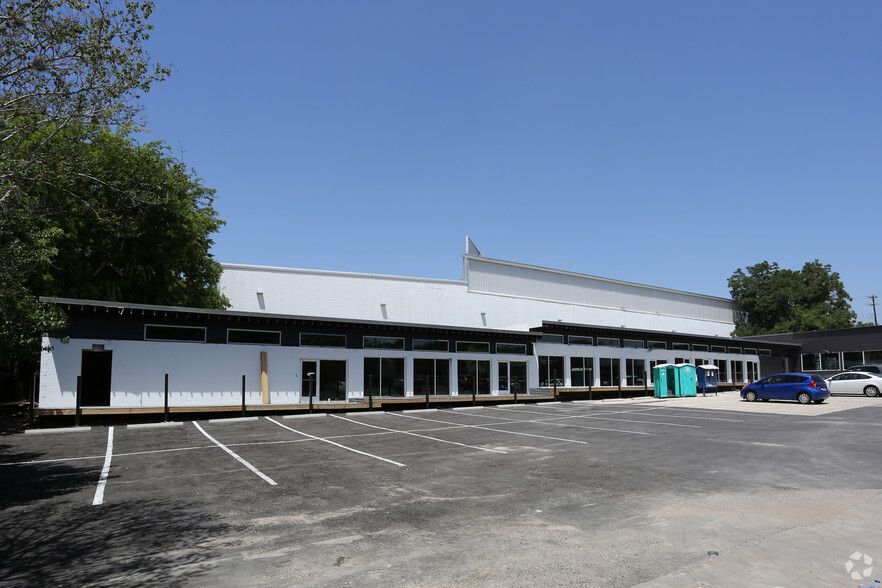 2153 S Lamar Blvd, Austin, TX for lease - Primary Photo - Image 1 of 2