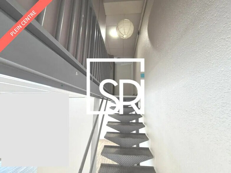 Retail in Clermont-Ferrand for lease - Interior Photo - Image 1 of 11