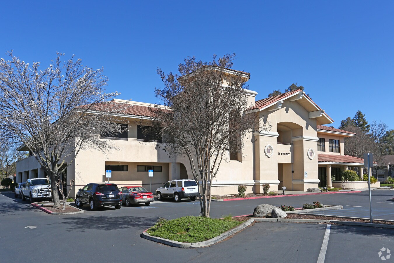 3351 M St, Merced, CA 95348 Office for Sale