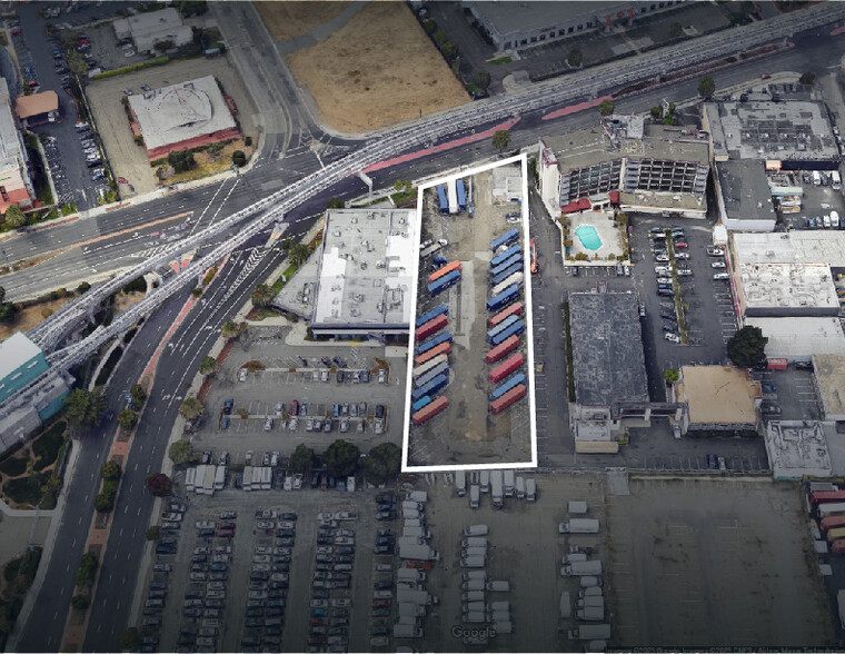 110 Hegenberger Rd, Oakland, CA for lease - Building Photo - Image 1 of 1