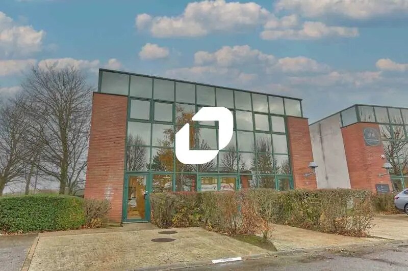 Office in Évry-Courcouronnes for lease - Building Photo - Image 2 of 18