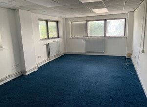 Nobel Rd, Dundee for lease Interior Photo- Image 2 of 4