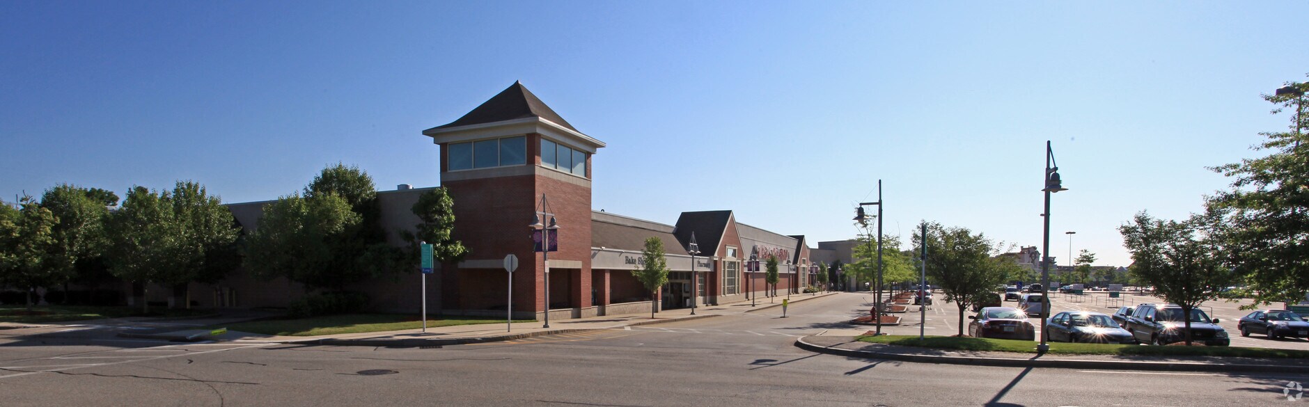 90 Pleasant Valley St, Methuen, MA 01844