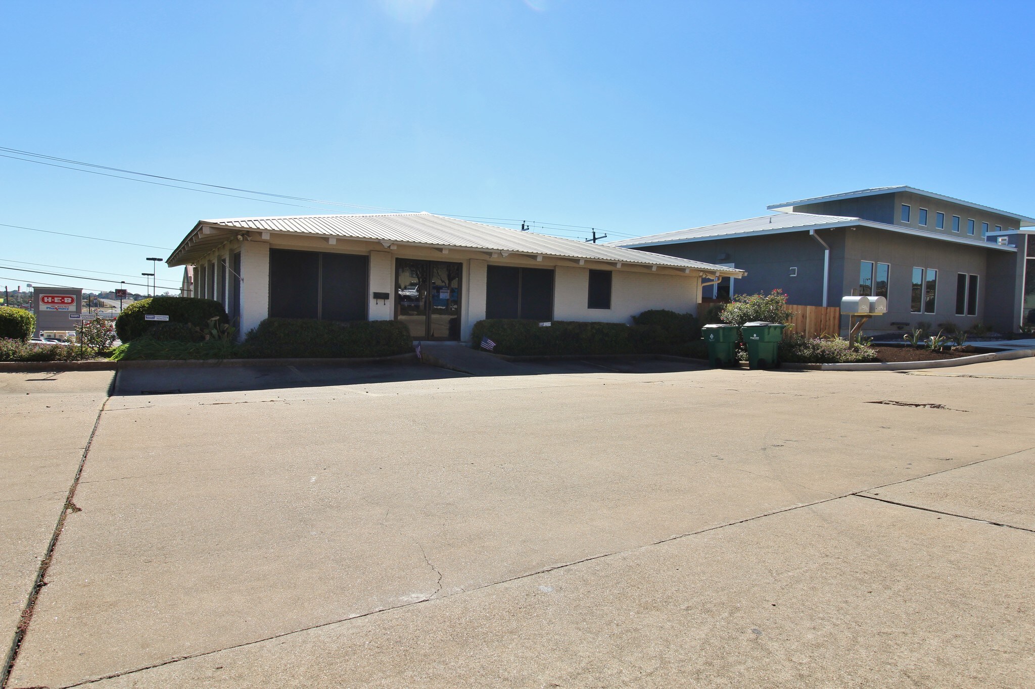 2402 S Day St, Brenham, TX for sale Other- Image 1 of 1