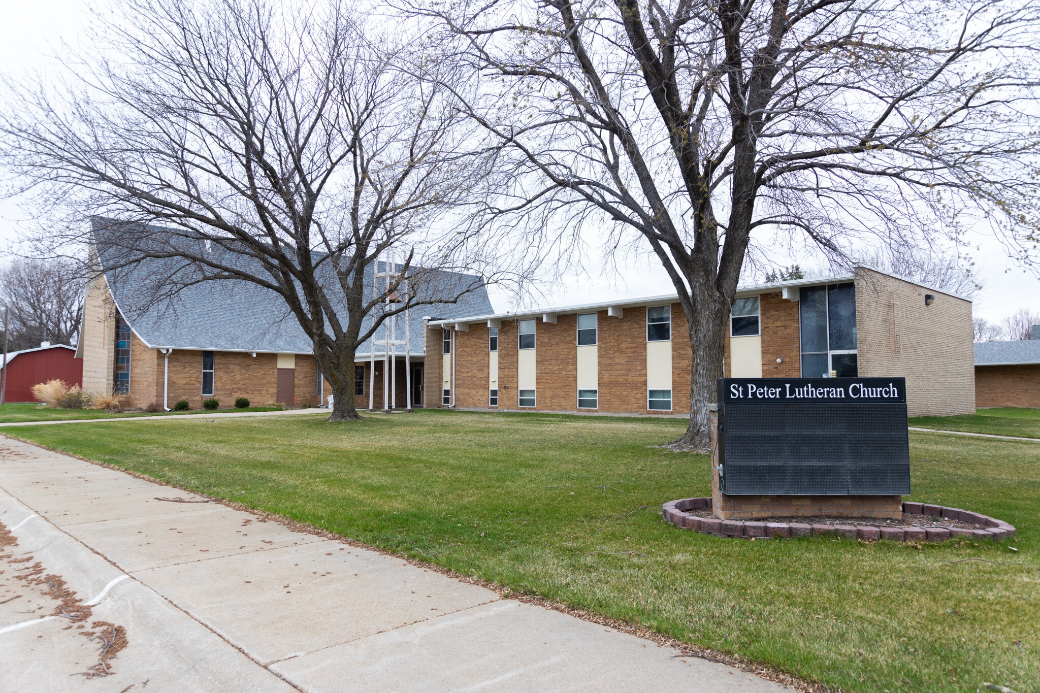 381 H St, Hampton, NE for sale Primary Photo- Image 1 of 86