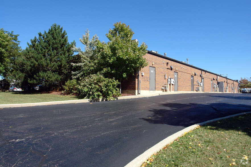 927-967 W Golf Rd, Schaumburg, IL for lease - Building Photo - Image 3 of 13