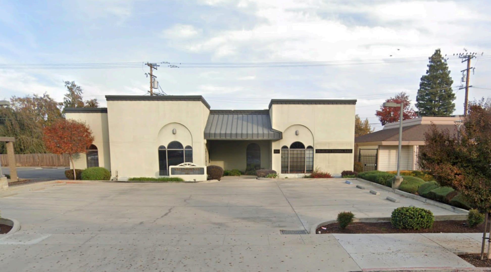 946-952 N Cherry St, Tulare, CA for lease Building Photo- Image 1 of 4