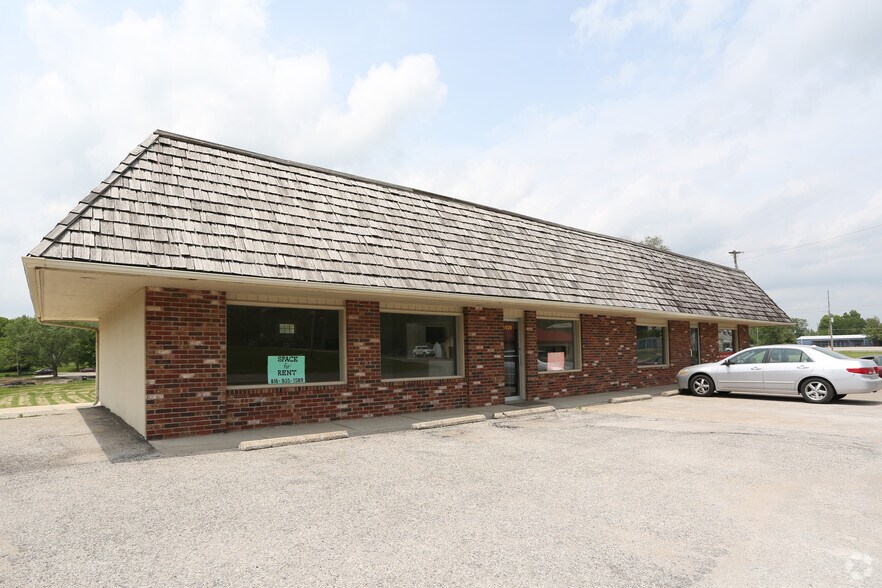 1024 N Jesse James Rd, Excelsior Springs, MO for sale - Primary Photo - Image 1 of 1