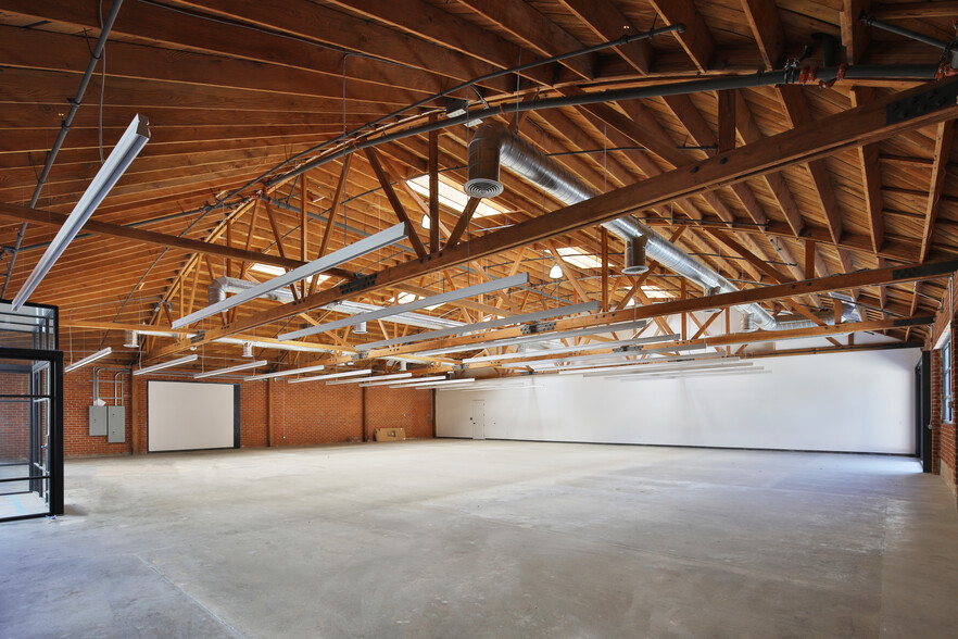 8461-8463 Higuera St, Culver City, CA for lease - Interior Photo - Image 3 of 8