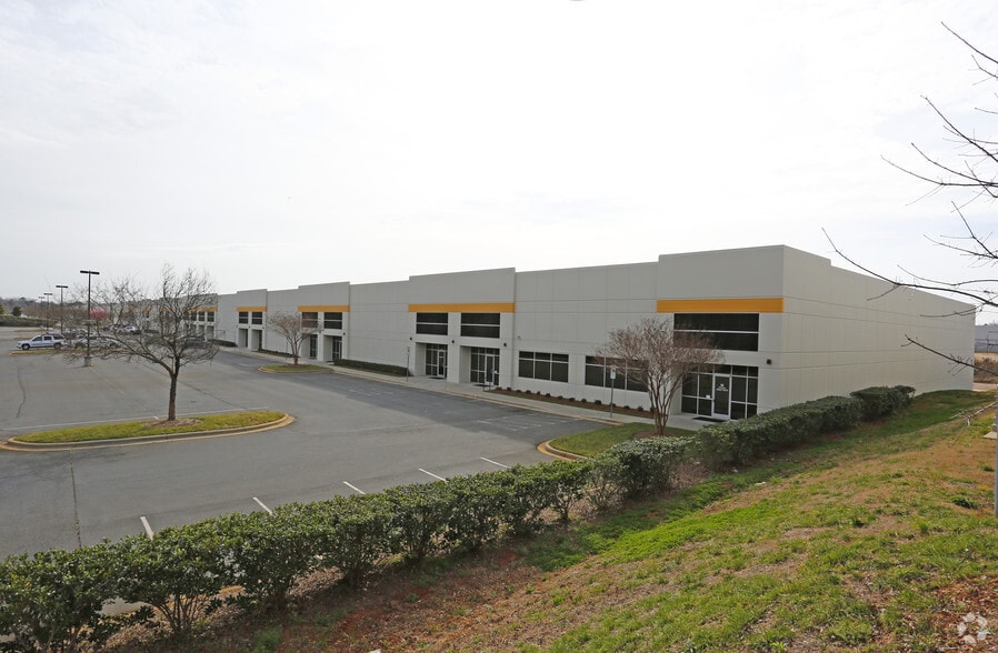 4015 Shopton Rd, Charlotte, NC for lease - Building Photo - Image 2 of 2