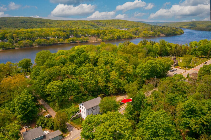 23 Main St, East Haddam, CT for sale - Building Photo - Image 1 of 1