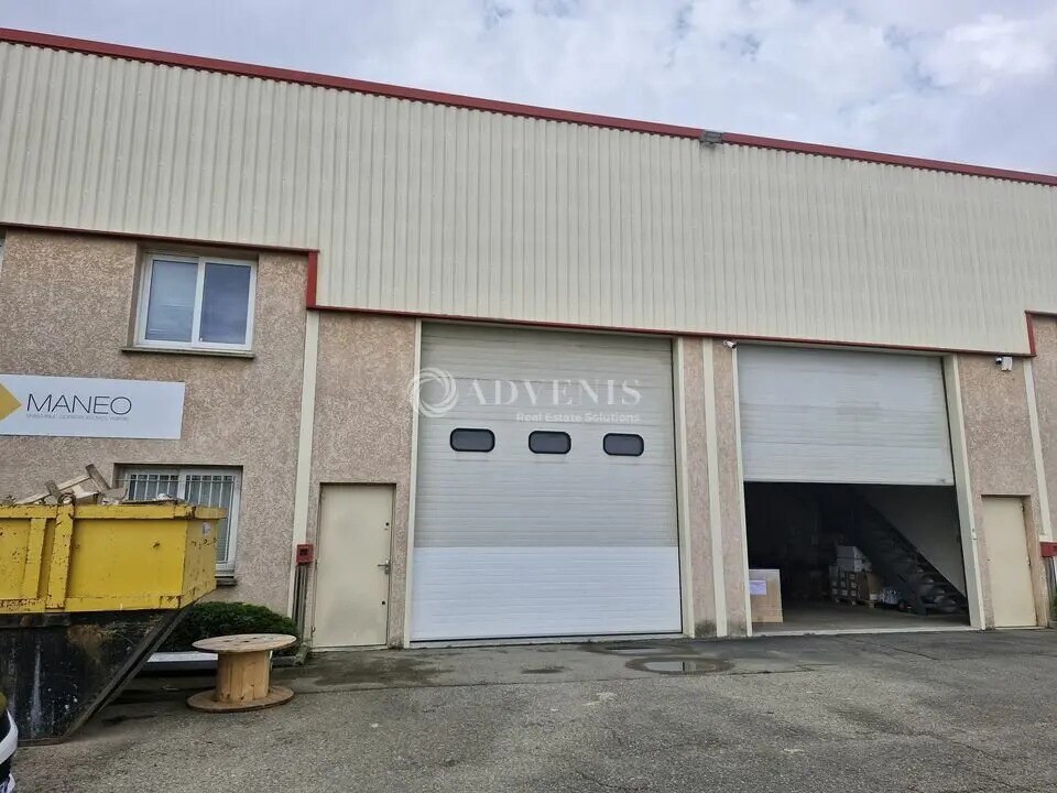 Flex in Chassieu for lease Building Photo- Image 1 of 8