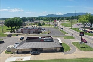 Pizza Hut - Commercial Real Estate
