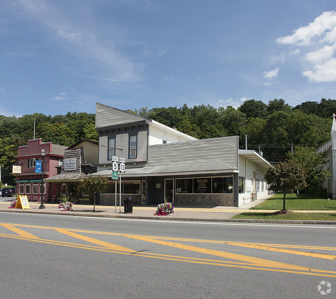 210 Genesee St, Chittenango, NY for sale - Primary Photo - Image 1 of 1