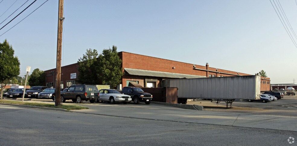 1900 Section Rd, Amberley, OH for sale - Primary Photo - Image 1 of 1