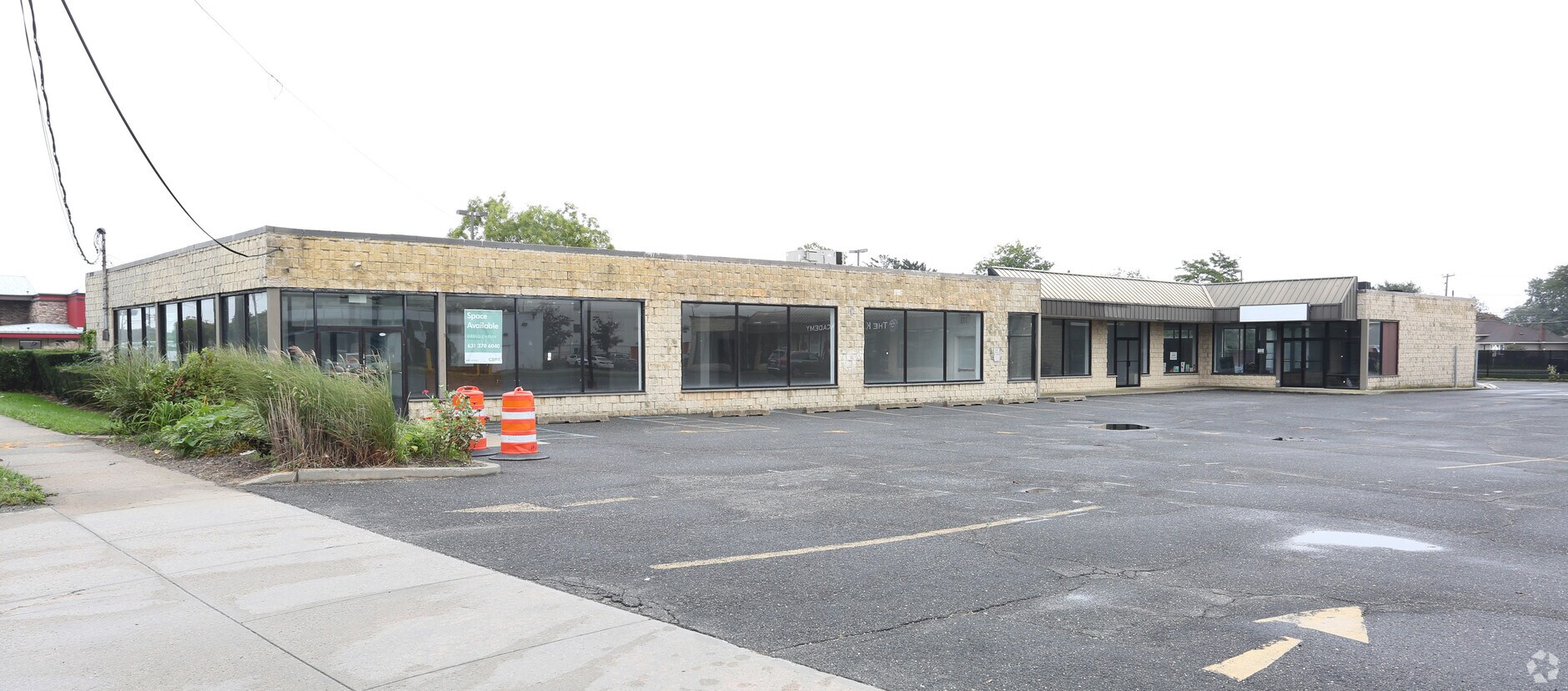 40704080 Hempstead Tpke, Bethpage, NY 11714