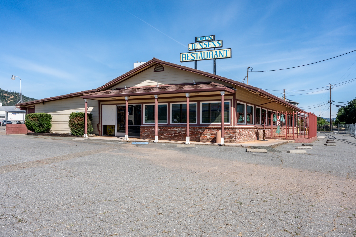 1550 N Lovers Ln, Ukiah, CA for lease Building Photo- Image 1 of 20