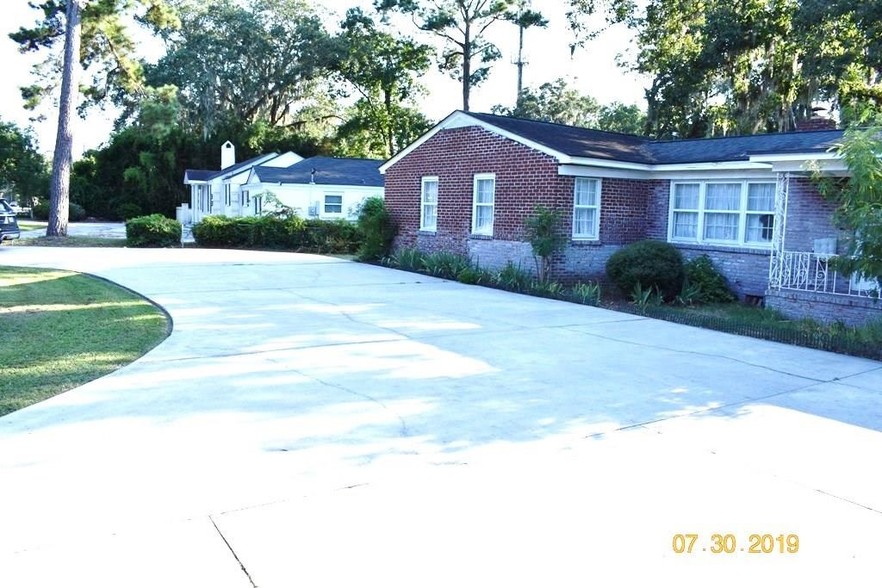 10407 White Bluff Rd, Savannah, GA for lease - Primary Photo - Image 1 of 2